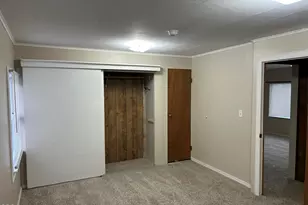 1216 Maple Park Dr, Medford, OR 97501 - Photo 8