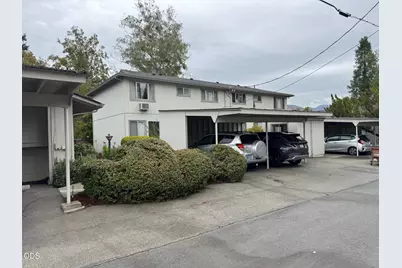 305 NE C Street, Grants Pass, OR 97526 - Photo 8