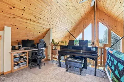 8848 Cliff Swallow Drive, Redmond, OR 97756 - Photo 16