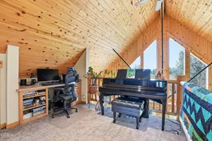 8848 Cliff Swallow Dr, Redmond, OR 97756 - Photo 16