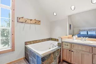 8848 Cliff Swallow Dr, Redmond, OR 97756 - Photo 14