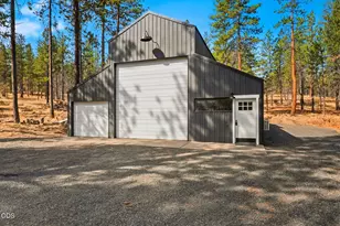 17031 Wilt Rd, Sisters, OR 97759 - Photo 40