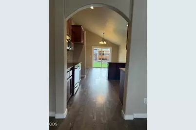 816 Nicholas Lee Drive, Medford, OR 97501 - Photo 8