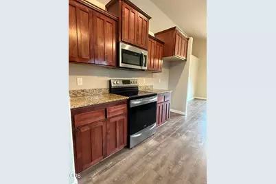 816 Nicholas Lee Drive, Medford, OR 97501 - Photo 4