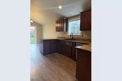 816 Nicholas Lee Drive, Medford, OR 97501 - Photo 6