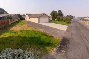 513 SW Sunrise Cir, Metolius, OR 97741 - Photo 6