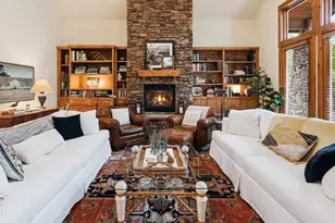 19052 Mt Shasta Dr, Bend, OR 97703 - Photo 18