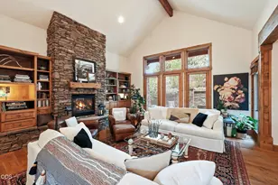 19052 Mt Shasta Dr, Bend, OR 97703 - Photo 22