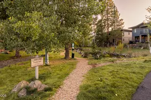 19052 Mt Shasta Dr, Bend, OR 97703 - Photo 98