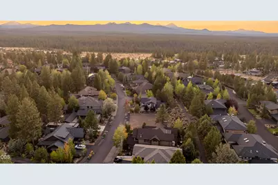 19052 Mt. Shasta Drive, Bend, OR 97703 - Photo 12