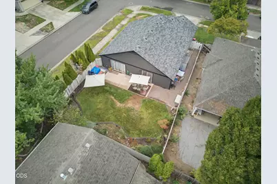 719 Nobility Drive, Medford, OR 97501 - Photo 8