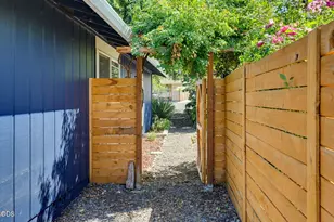 123 Cypress Cir, Ashland, OR 97520 - Photo 26