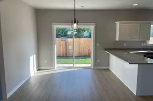 2211 Piazza Dr, Medford, OR 97501 - Photo 10