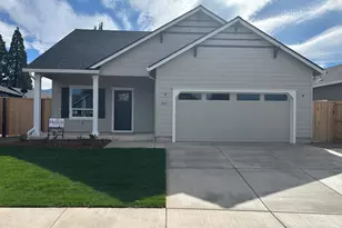 2211 Piazza Dr, Medford, OR 97501 - Photo 1