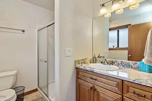 7266 Rogue River Dr, Shady Cove, OR 97539 - Photo 20