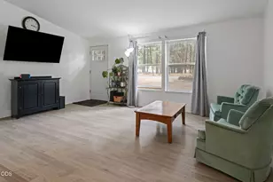 19580 River Woods Dr, Bend, OR 97702 - Photo 2