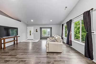 1240 Marcus Way, Grants Pass, OR 97527 - Photo 20