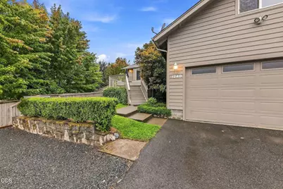 1240 Marcus Way, Grants Pass, OR 97527 - Photo 4