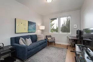 20671 SE Cougar Peak Dr, Bend, OR 97702 - Photo 24