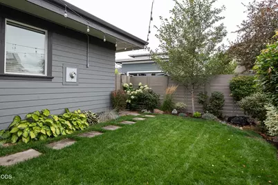 20671 SE Cougar Peak Drive, Bend, OR 97702 - Photo 28