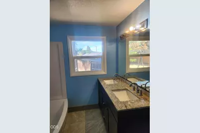610 S 4th Street, Central Point, OR 97502 - Photo 20