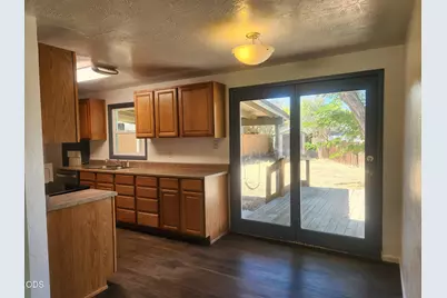 610 S 4th Street, Central Point, OR 97502 - Photo 8