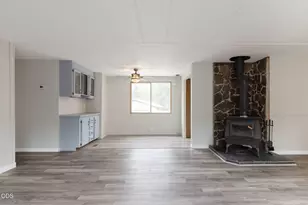 60936 Aspen Ln, Bend, OR 97702 - Photo 12