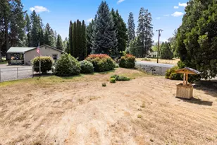 4551 Holland Loop Rd, Cave Junction, OR 97523 - Photo 36