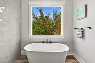 2378 N W Wyeth Pl, Bend, OR 97703 - Photo 20