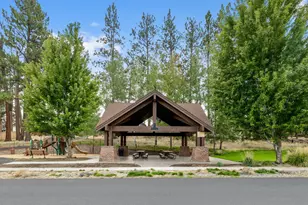 904 E Horse Back Trail, Sisters, OR 97759 - Photo 36