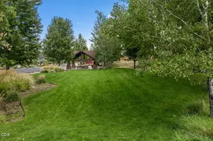 904 E Horse Back Trail, Sisters, OR 97759 - Photo 40
