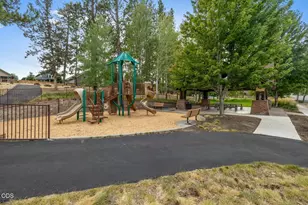 904 E Horse Back Trail, Sisters, OR 97759 - Photo 38