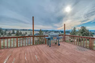 1133 NE Scenic Dr, Madras, OR 97741 - Photo 8