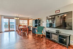 1133 NE Scenic Dr, Madras, OR 97741 - Photo 2