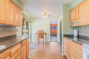2539 Lotus Ln, Central Point, OR 97502 - Photo 10
