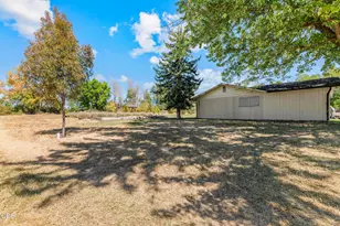2539 Lotus Ln, Central Point, OR 97502 - Photo 32