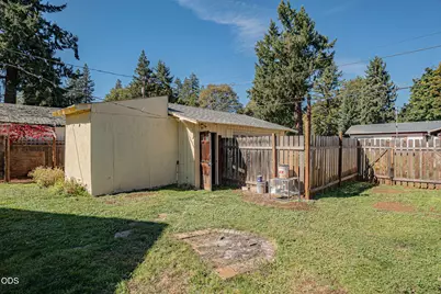 217 Broad Street, Butte Falls, OR 97522 - Photo 22