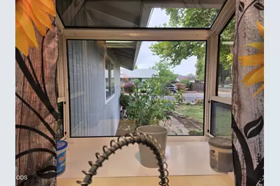 1874 Marys Way, Central Point, OR 97502 - Photo 10