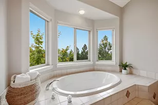 2393 N W Wyeth Pl, Bend, OR 97703 - Photo 22