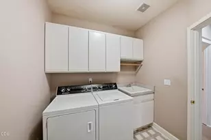 2393 N W Wyeth Pl, Bend, OR 97703 - Photo 34
