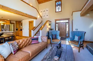 57620 Holly Ln, Sunriver, OR 97707 - Photo 4