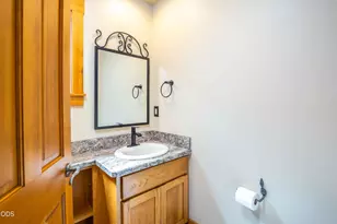 57620 Holly Ln, Sunriver, OR 97707 - Photo 20