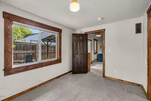 932 NE 10th St, Bend, OR 97701 - Photo 20