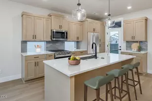 60840 SE Epic Pl, Bend, OR 97702 - Photo 18