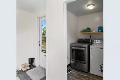 284 N 1st Avenue, Gold Hill, OR 97525 - Photo 14