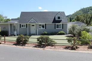 284 N 1st Ave, Gold Hill, OR 97525 - Photo 1