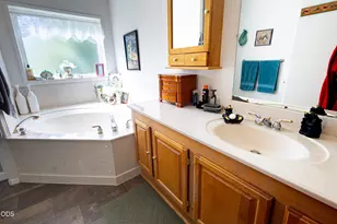 6058 Deer Creek Rd, Selma, OR 97538 - Photo 8