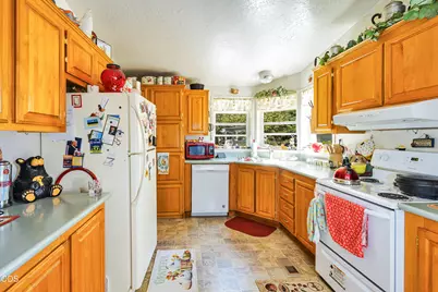 6058 Deer Creek Road, Selma, OR 97538 - Photo 12