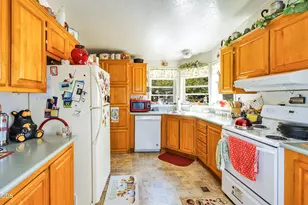6058 Deer Creek Rd, Selma, OR 97538 - Photo 12