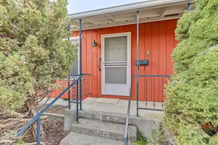 1007 W 9th St, Medford, OR 97501 - Photo 2